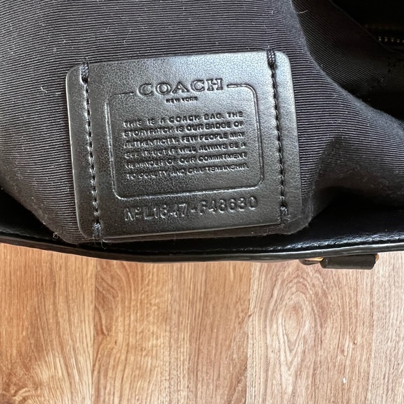 Coach Avary Tote In Signature Canvas  Handbag - Picture 13 of 15